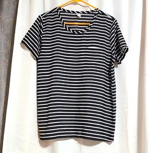Black and White Old Navy Top with Front pocket